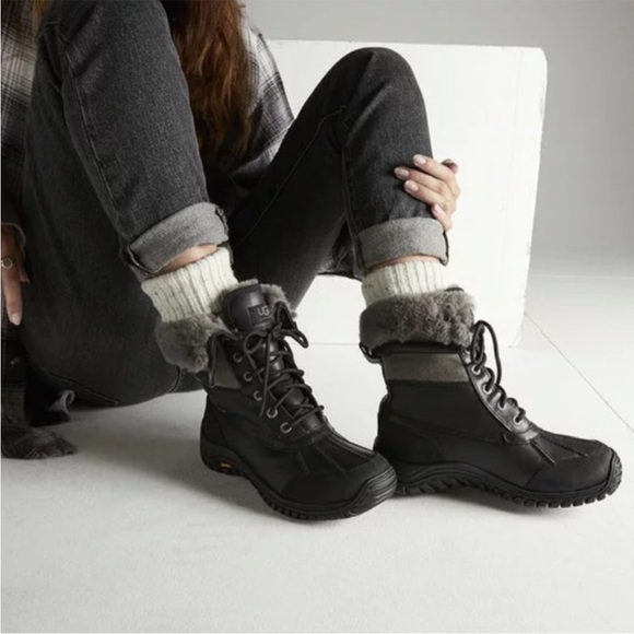 UGG Adirondack boots. Waterproof and super warm. Size 8. - Picture 3 of 16